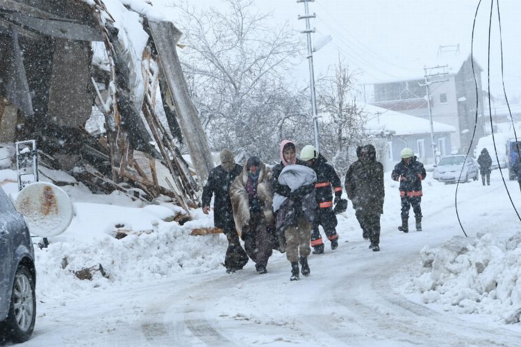 Deprem toplumda travmaya yol açabilir -