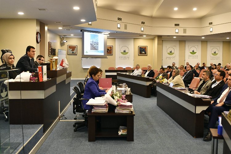 Depremi yaşayan ilçelerin isimleri Bursa Osmangazi'nin sokaklarına verildi -