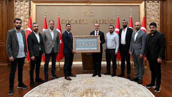 Dilovalı Ağrılılar’dan Vali Yavuz’a “GİLEM” hediyesi