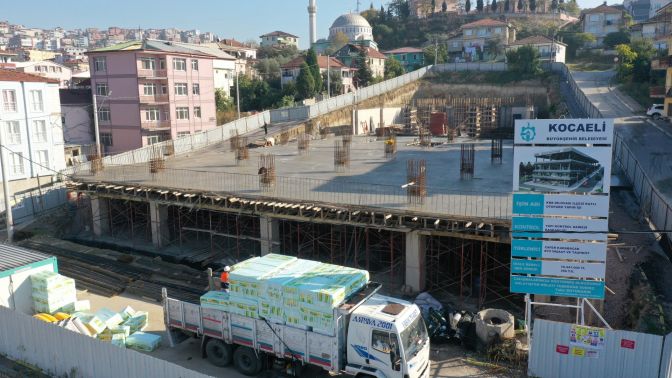 Dilovası katlı otoparkı yükseliyor