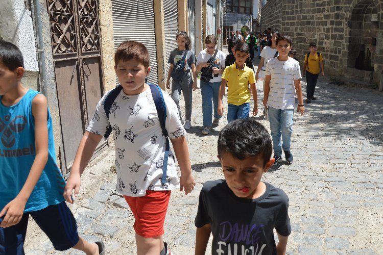 Diyarbakir’da Bilgievi öğrencileri müzeleri gezdi -