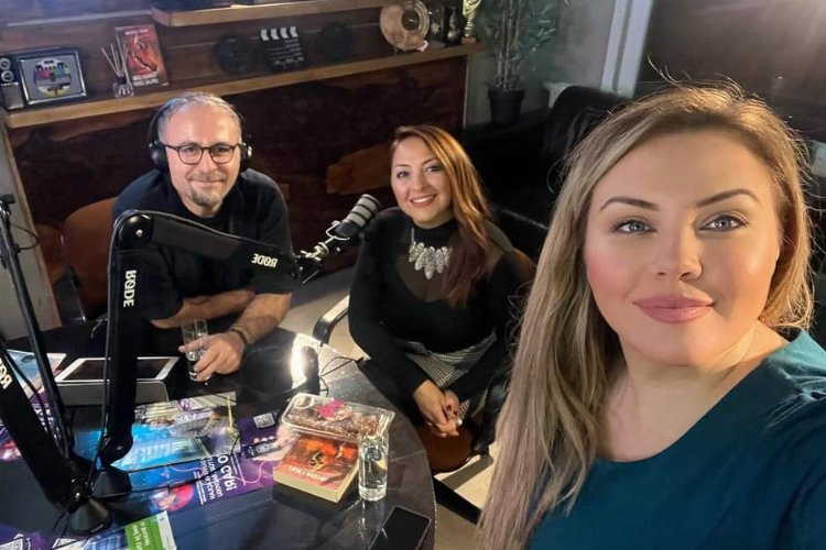 Egeli ünlü sanatçı Belçika'da 'Hüzne Veda' etti -