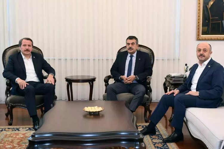 Eğitim çalışanları sorunlarını Bakan Tekin'e iletti -