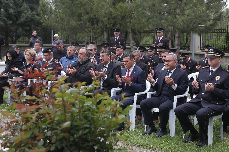 Şehit kahraman Kütahya'da kabri başında anıldı -