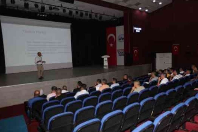 Elazığ Belediyesi'nden otobüs şoförlerine eğitim -