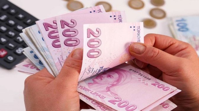 Emeklinin bayram ikramiyesinin farkları yatırılıyor