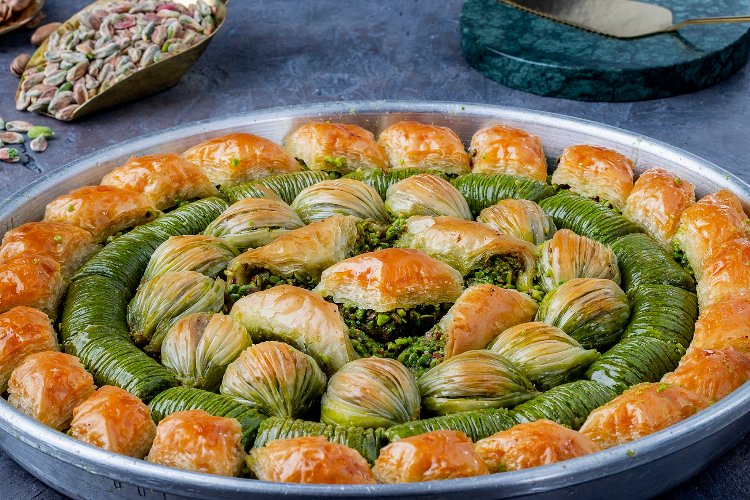 Fıstık stokçusuna rağmen baklava ihracatı 30 milyon dolara koşuyor -