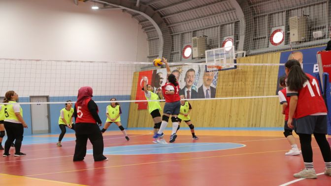 Gebze’de Liseler Arası Cumhuriyet Kupası müsabakaları