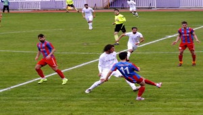 GEBZESPOR EVİNDE BABAESKİSPORU 3-0 MAĞLUP ETTİ