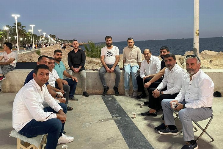 Gelecek Partisi Mersin'de 'seyyar'ların yanında -