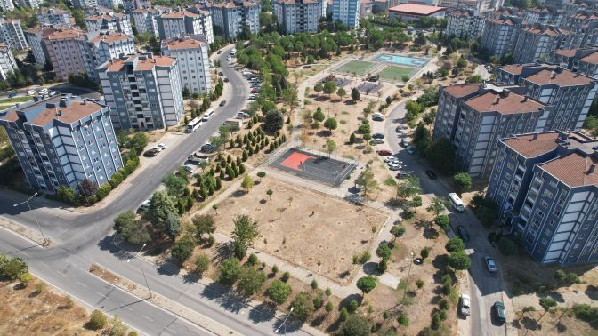 Gençlik Parkı’nın spor sahaları yenileniyor