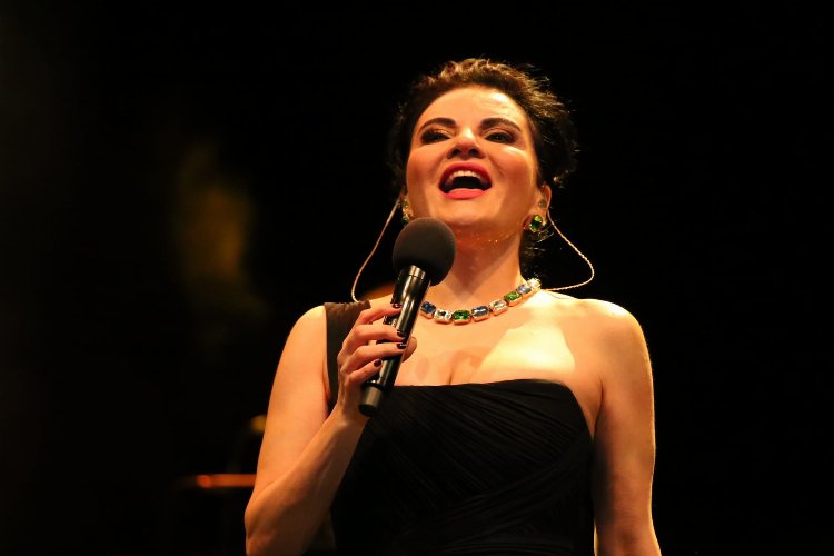 Göksel'de hayranlarıyla Hatay'da buluştu -