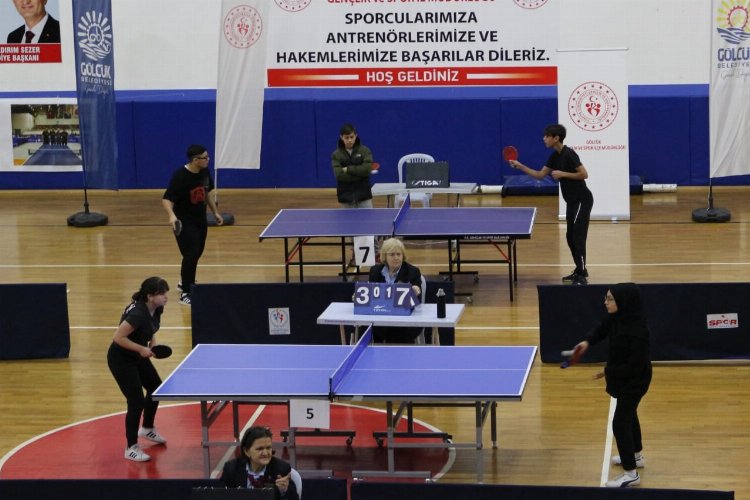 Gölcük'te masa tenisinin en iyi sporcuları belli oldu -