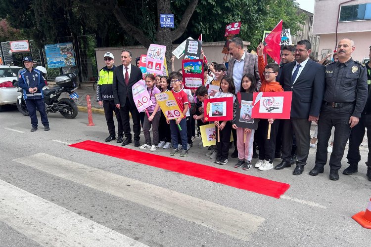 Gölcük'te trafik haftası duyarlılığı -