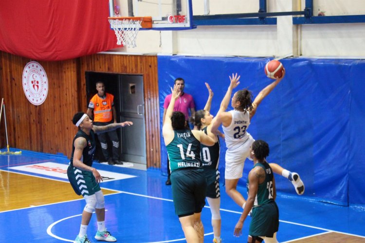 Hatay Büyükşehir'de kadınlar potada 2'de 2 yaptı -