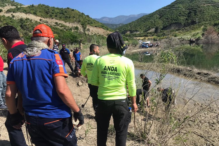 Hatay'da baraja giren iki kardeşten biri hayatını kaybetti -