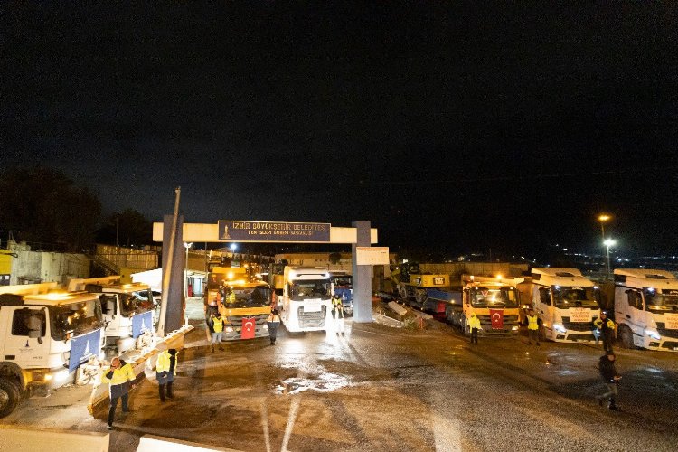 İş makineleri deprem bölgesinde -