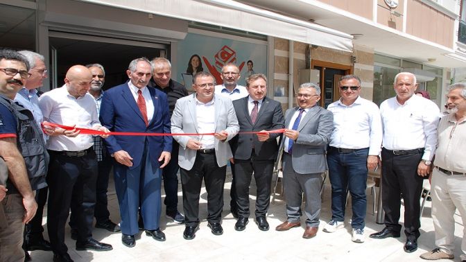 İsmet Yılmaz Eğitim Gönüllülerinden Görkemli Açılış