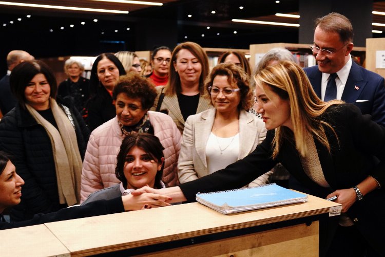 İstanbul Beylikdüzü Belediyesi, CHP'li kadınları ağırladı -