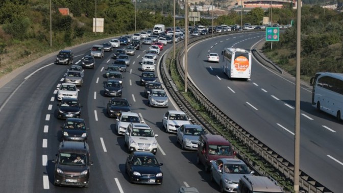 İSTANBUL’DA BUGÜN BU YOLLAR TRAFİĞE KAPATILACAK