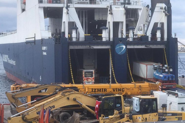 İstanbul ve İzmir'den Ro-Ro gemileri yola çıktı -