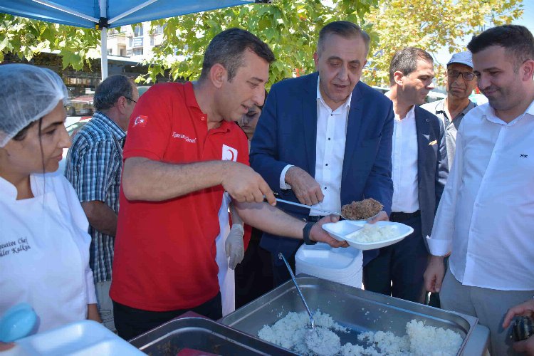 İzmir'de Buca Kızılay, 15 Temmuz’da milletin yanında -