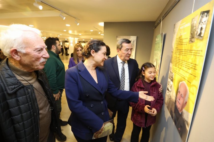 İzmir'de iki belediyeden hasret dolu sergi -