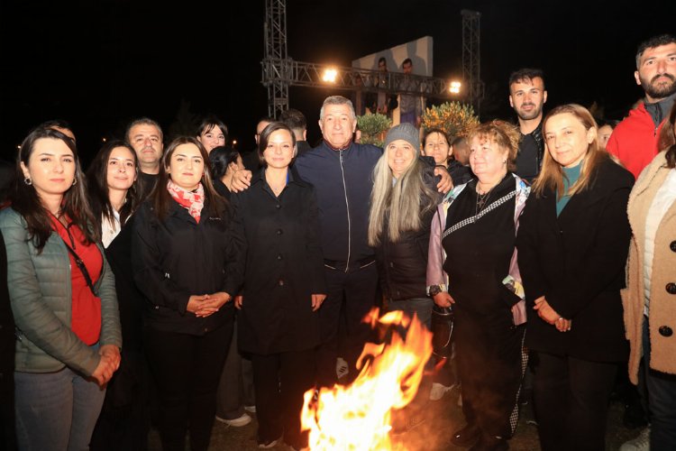 İzmir Güzelbahçe’de 'Denizler' türkülerle anıldı -