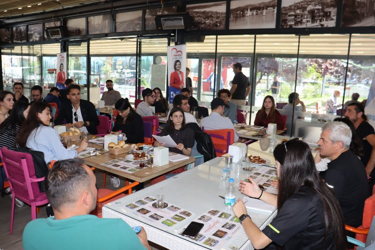 İzmit Belediyesi, 19 Mayıs’a gençlerle hazırlanıyor -