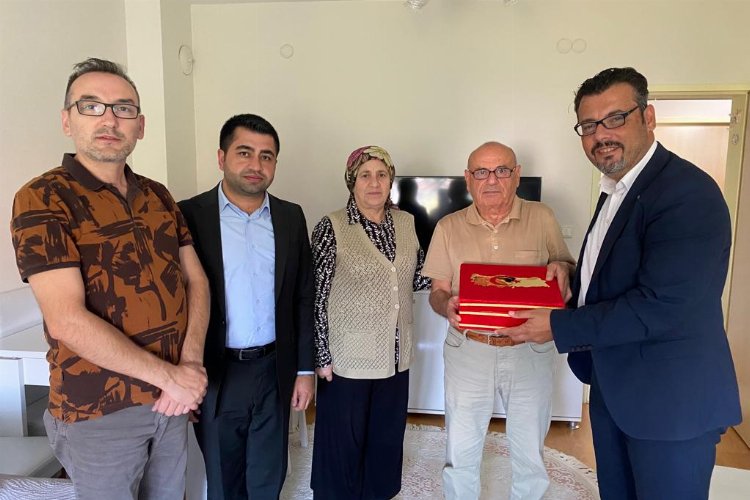 İzmit Belediyesi'nden gazilere anlamlı ziyaret -