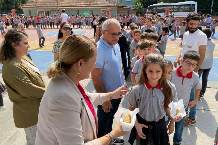 İzmit her okul ve veliye ulaşmaya çalışıyor -