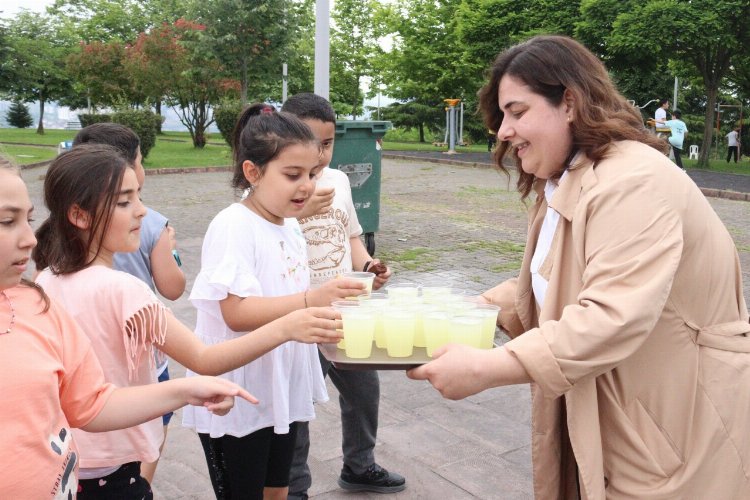 İzmit'te Alikahyalı çocuklara lezzetli ikramlar -