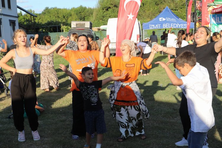 İzmit'te belediye çalışanları aile pikniğinde buluştu -