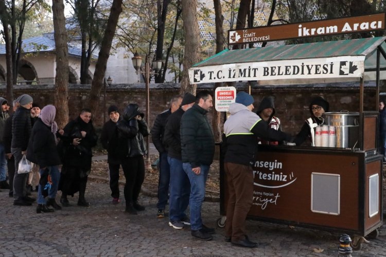 İzmit'te çorba hizmetine vatandaşlardan tam not -