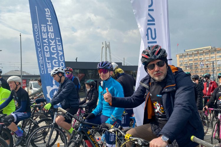 Kansere karşı farkındalık için pedal çevirdiler -