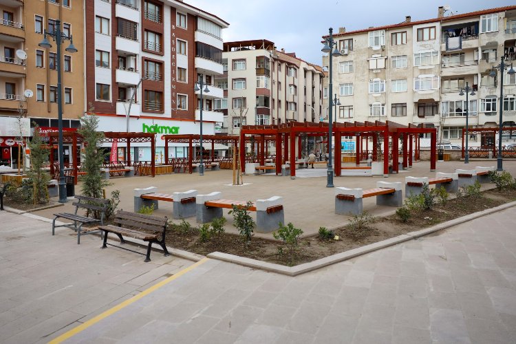 Karabali Meydanı, Karamürsel’e çok yakıştı -