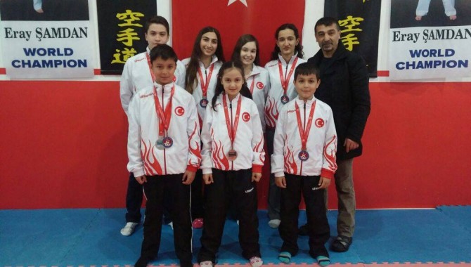 KARATE TURNUVASINDA ŞAMDAN RESİTALİ!