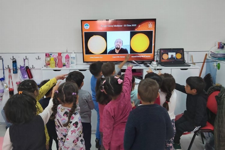 Kayseri Bilim Merkezi 'Güneş Tutulması'nı canlı yayımladı -