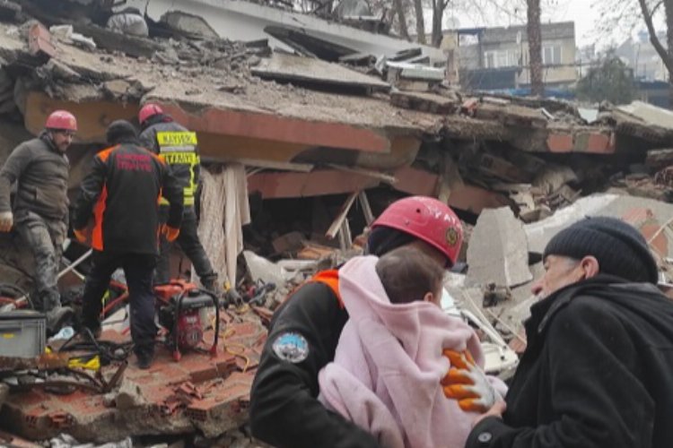 Kayseri Büyükşehir deprem bölgesinde yara sarıyor -