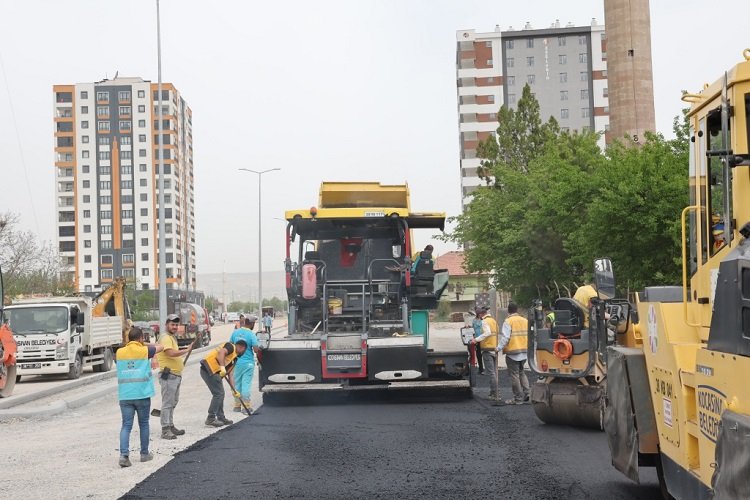 Kayseri Kocasinan'da can damarı yol tamamlanıyor -