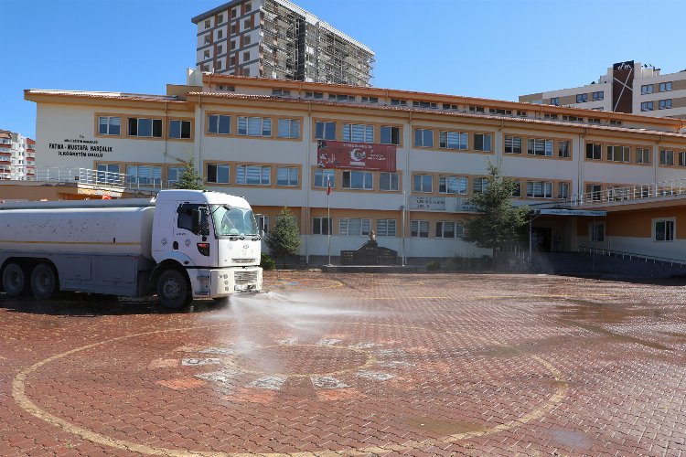 Kayseri Talas'ta okullar yeni döneme hazırlanıyor -