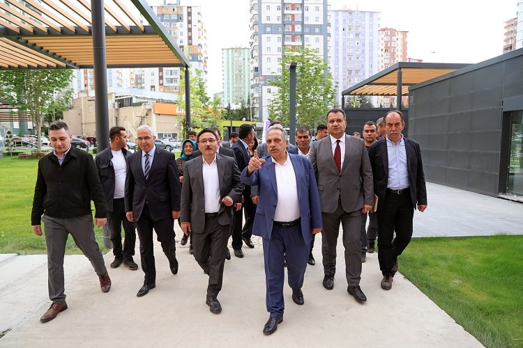 Kayseri Valisi'nden Talas'a 'acil' övgü -