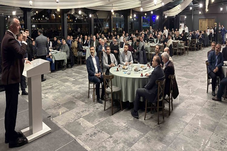 Kocaeli'de Başkan Büyükakın Bayburtlularla bulştu -