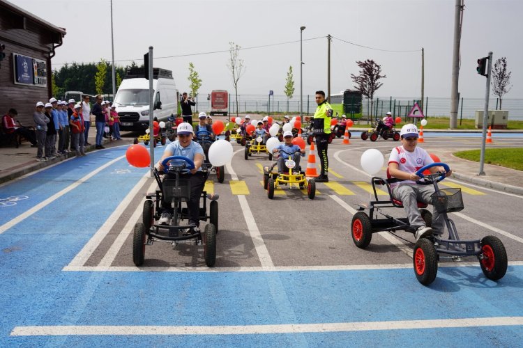 Kocaeli'de çocuklara trafik bilinci -