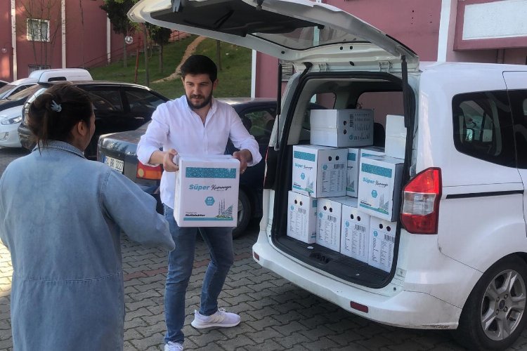 Kocaeli'de uluslararası öğrencilere gıda kolisi -