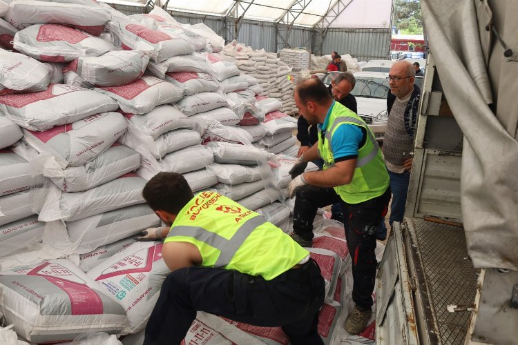 Kocaeli'den çiftçilere yüzde 50 hibeli gübre dağıtımı sürüyor -