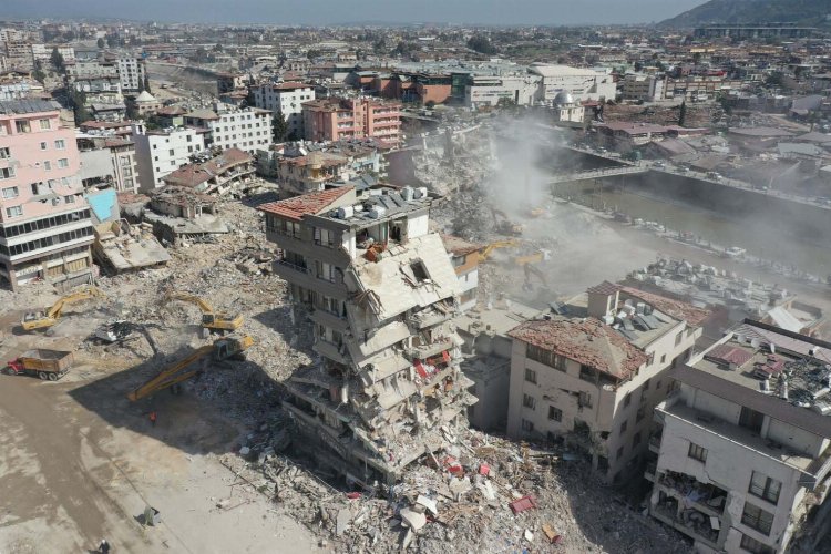 Kocaeli, Hatay’da 51 binanın yıkımını yaptı -