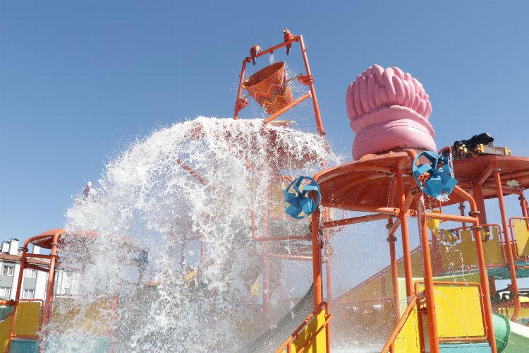 Kocaeli İzmit Aquapark’ta eğlenirken serinleyecek! -