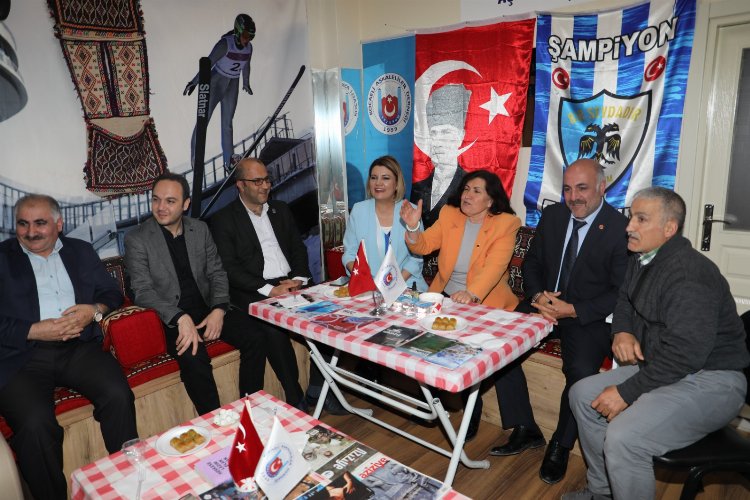 Kocaeli İzmit'te Başkan Hürriyet Erzurum Aşkalelilerle bayramlaştı -