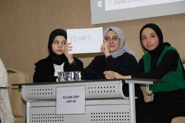 Kocaelili gençler bilgileriyle yarıştı -